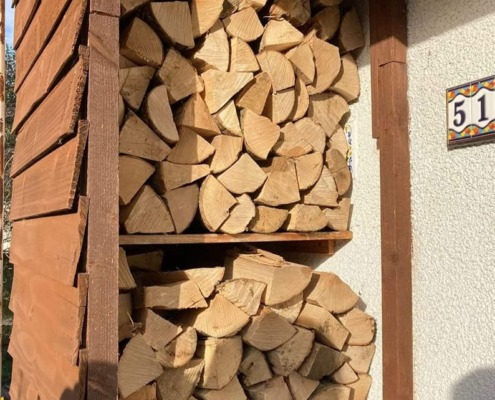 logs-in-cardiff